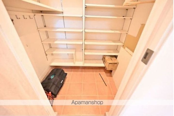 東京都日野市三沢4丁目(一戸建)の賃貸物件戸建ての内装