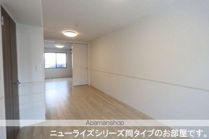 ローレルブリーゼAの居間