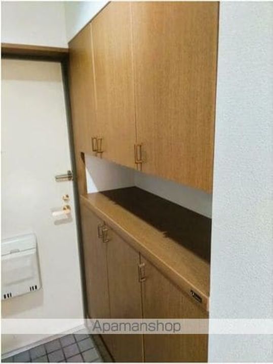 メゾンベルアーム301の玄関