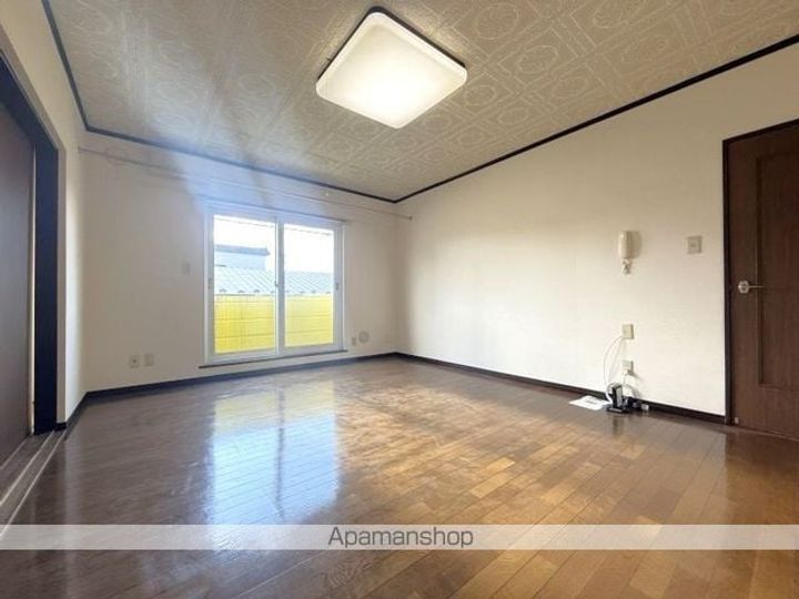 サンビレッジ大倉の居間