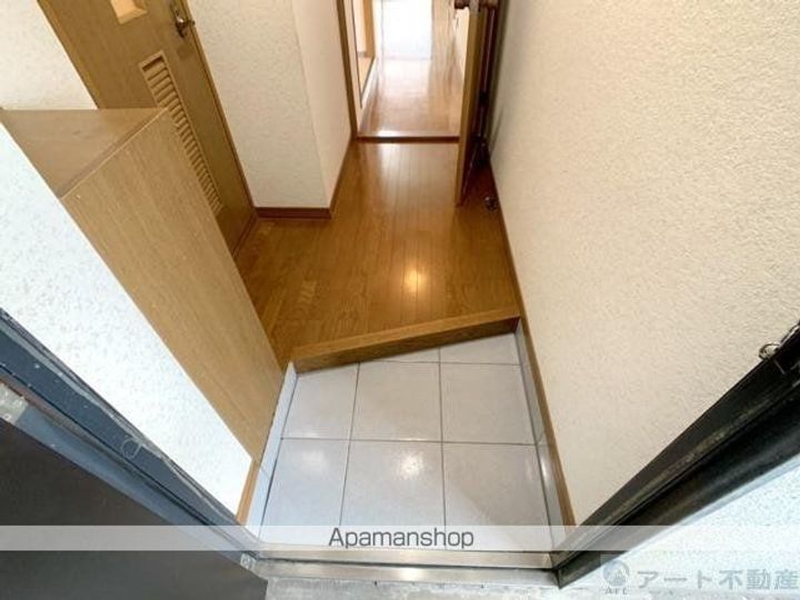 コーポカワモト5.541の玄関
