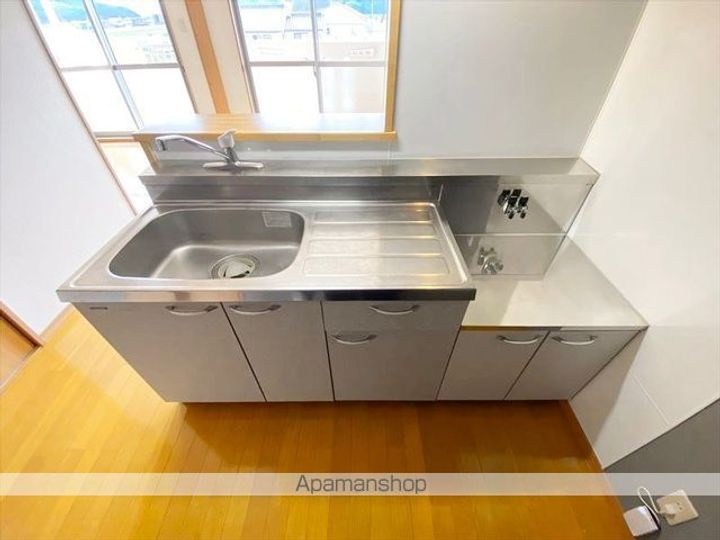 ユーミー川辺のキッチン