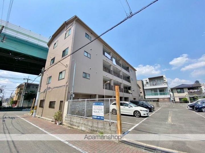 コンフォート中宮206の外観