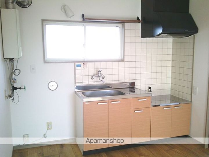 青森県八戸市長根1丁目の賃貸アパート3のキッチン