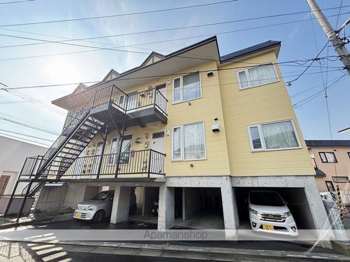 メイプルハイム美原101の外観