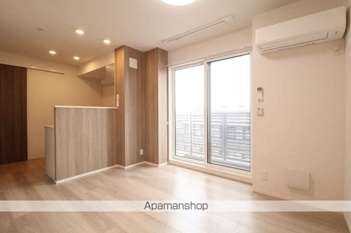 キャトルセゾンの居間