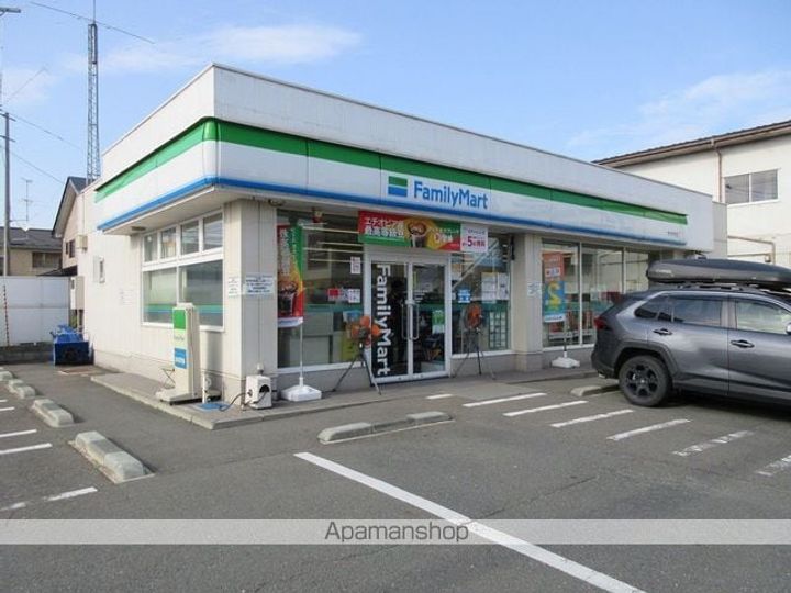 クラージュの周辺