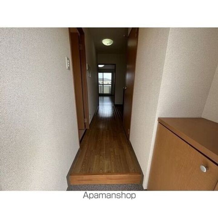 プランドールA棟の玄関