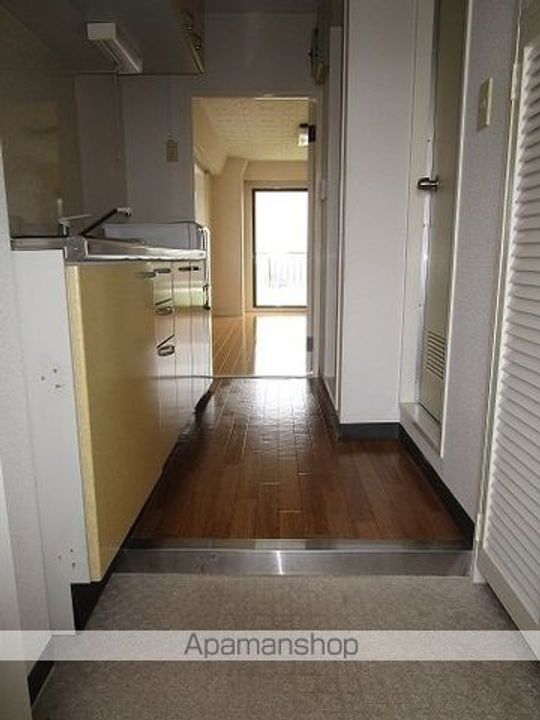 シャンブル八木山401の玄関