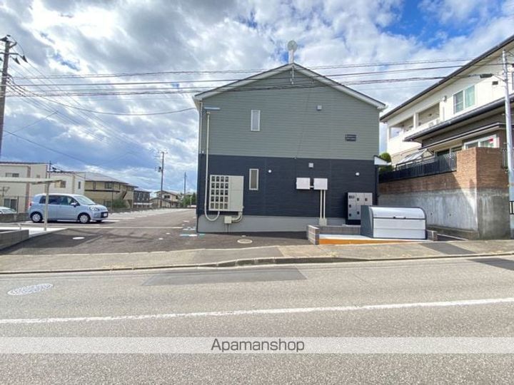 FORET LUMIEREの外観