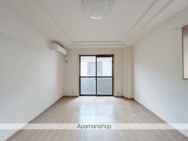 エム・インプレスの内装