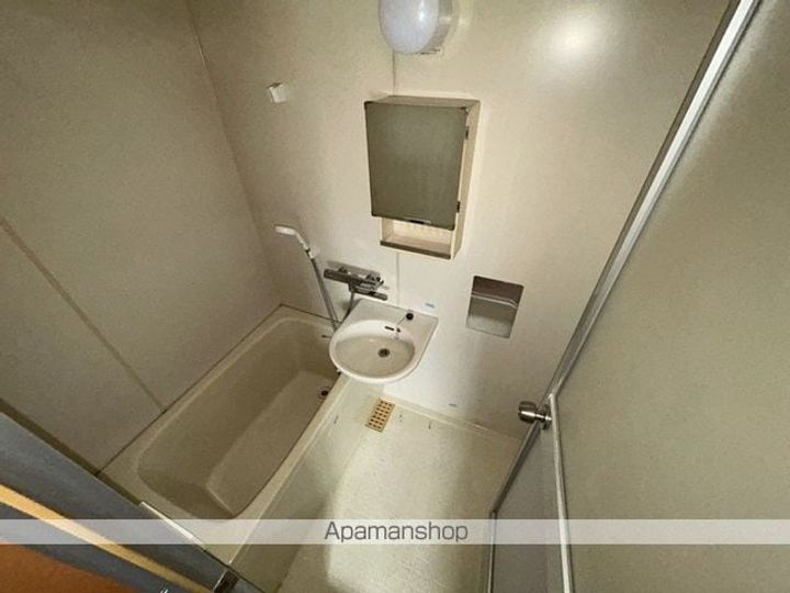 シャンハイツカジクラの風呂