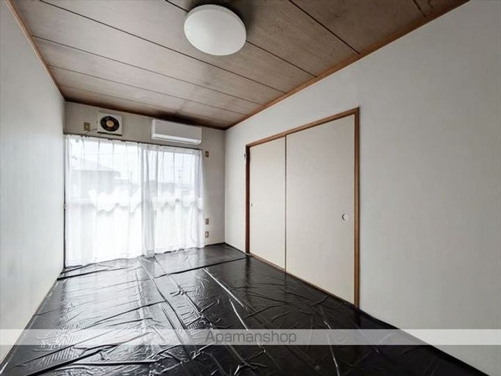 岡山県倉敷市亀山の賃貸アパートの居間