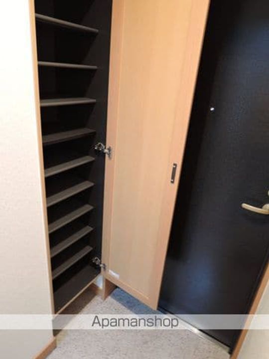 グランドソレーユ205の玄関