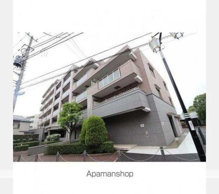 東京都練馬区東大泉6丁目の賃貸マンションの外観