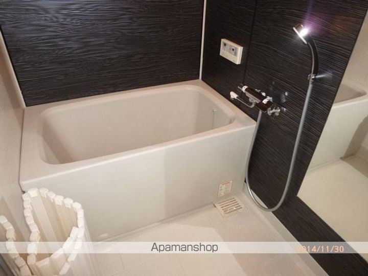 コスミックルーム21の風呂