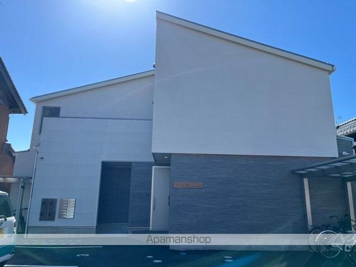 滋賀県彦根市栄町2丁目の賃貸アパートの外観