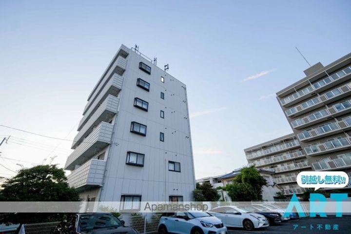 フラワーハイツ久米・の外観