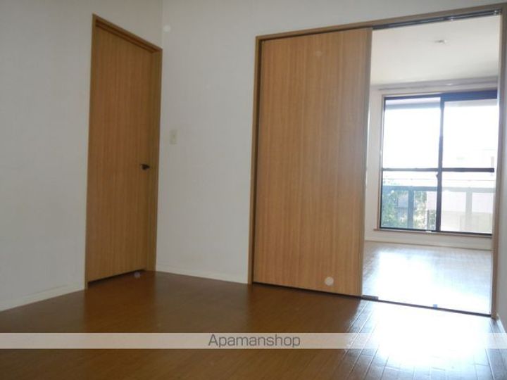 神奈川県横浜市鶴見区馬場3丁目の賃貸アパートの内装