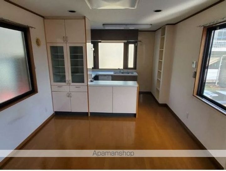 サンプラザビル2F-4Fの居間