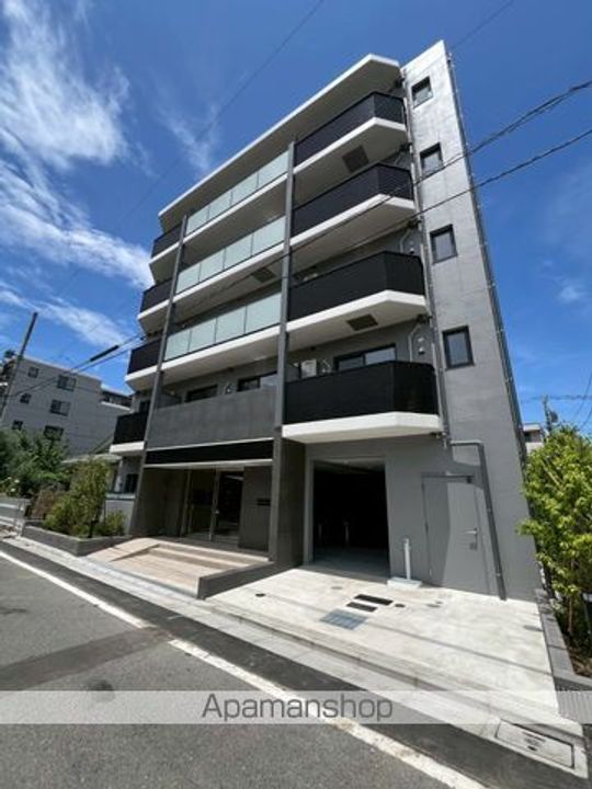 東京都中野区本町5丁目の賃貸マンションの外観