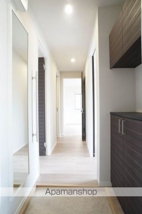 福島県福島市笹谷字谷地前の賃貸アパートの玄関