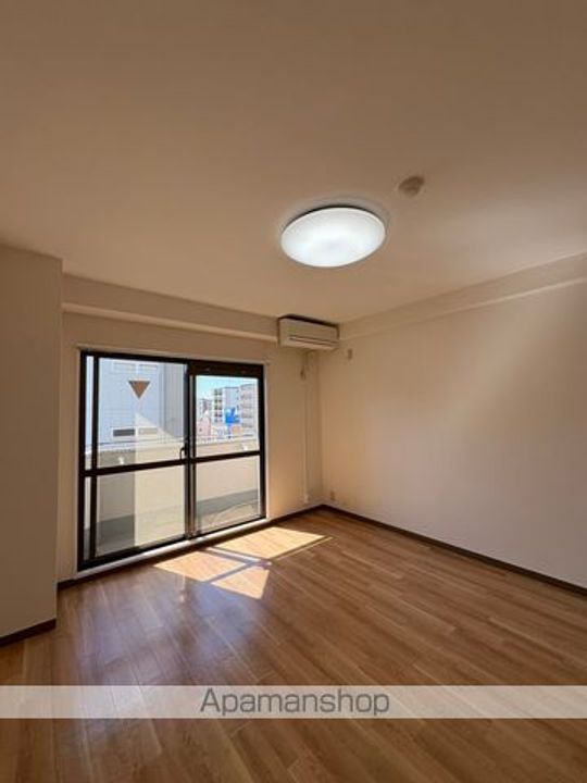 パレ ロイヤルビルの内装