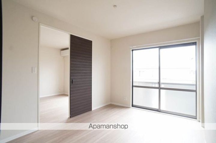 福島県福島市笹谷字谷地前の賃貸アパートの内装