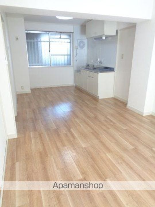 静岡県浜松市中央区蜆塚1丁目の賃貸マンションの居間