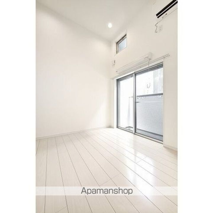 コンフォート上高畑(コンフォートカミタカバタ)の居間