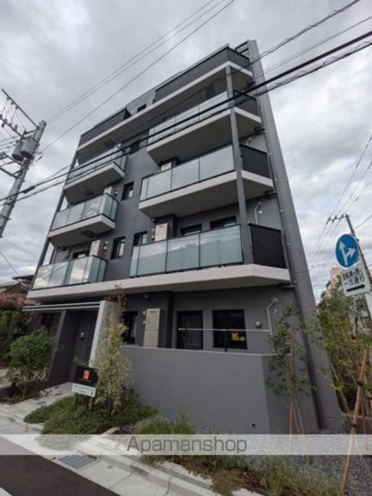 東京都中野区本町5丁目の賃貸マンションの外観