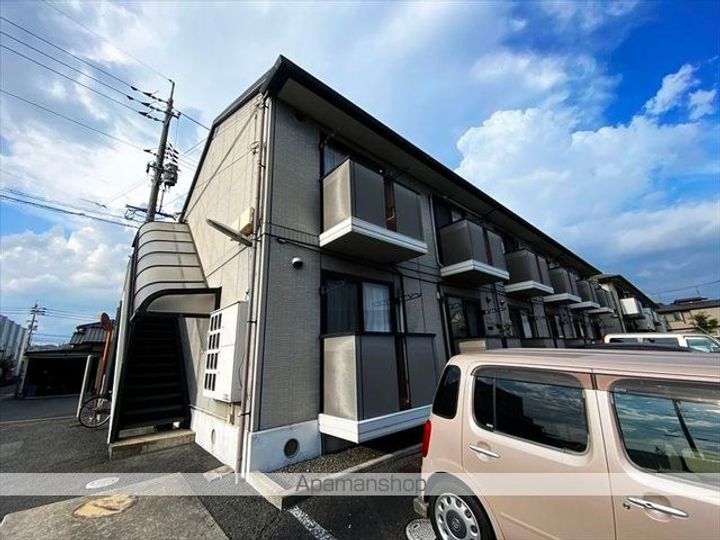 ウエストパレス B棟の外観