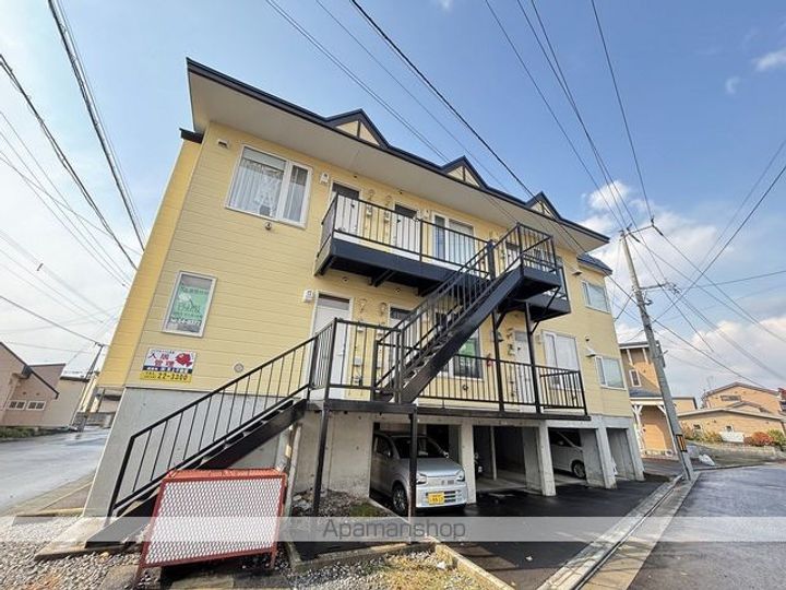 メイプルハイム美原101の外観