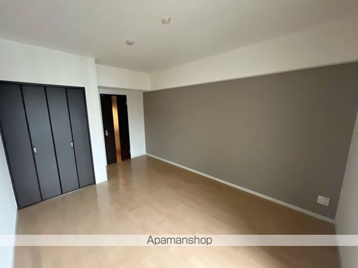 滋賀県草津市野路町の賃貸マンション603の居間