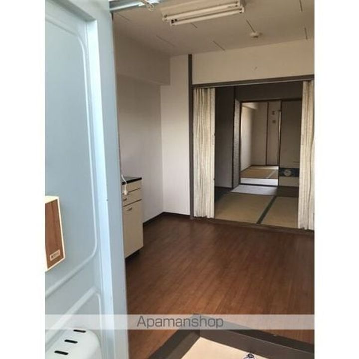 佐竹ビルの玄関