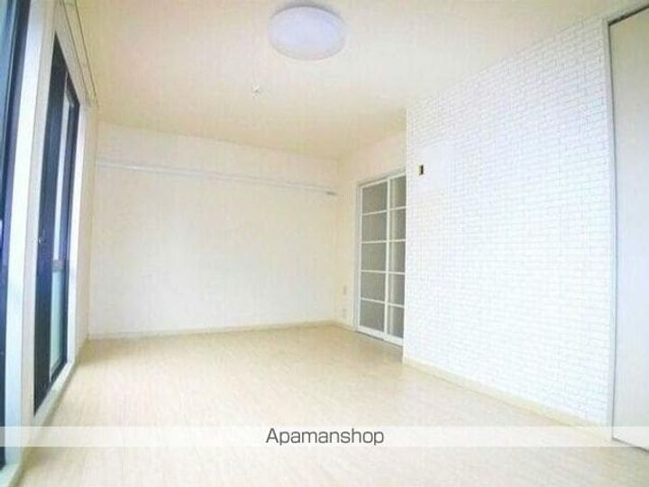 坂本コーポA棟102の居間