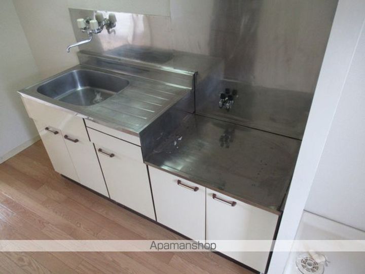 プリンスコート山手町A204の内装