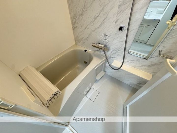 東京都福生市本町の賃貸マンションの風呂