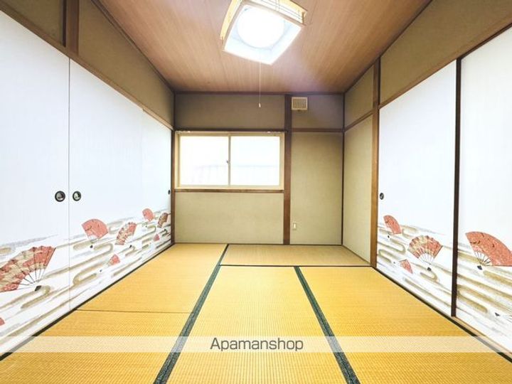 合田アパート2階右の内装