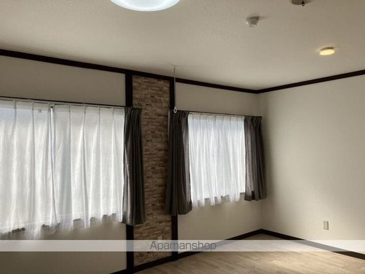 クリネットビル小名浜201の居間