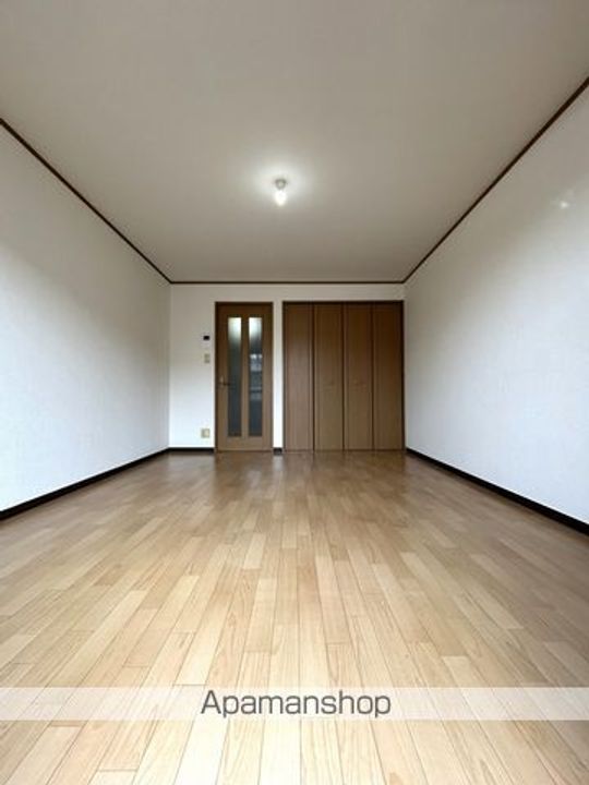 フローレスハタ112号室の内装