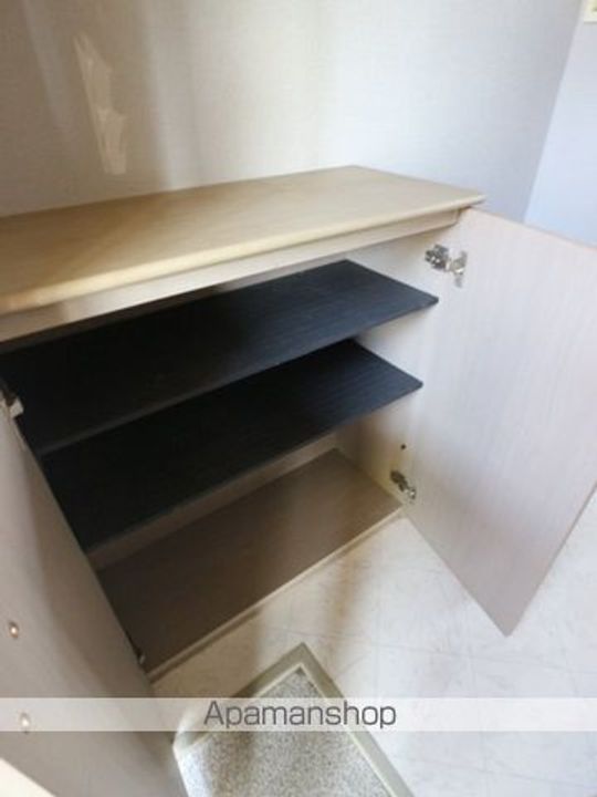 クレストAの玄関