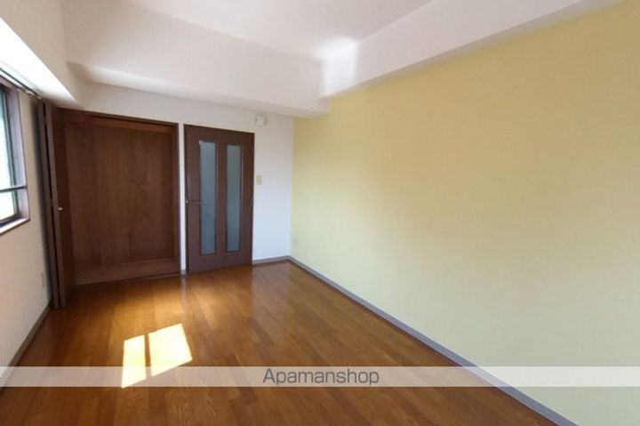 高知県高知市上町2丁目の賃貸マンションの内装