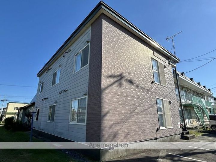 北海道千歳市住吉4丁目の賃貸アパートの外観