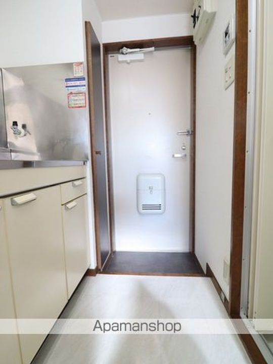 福島県郡山市開成2丁目の賃貸アパートの玄関