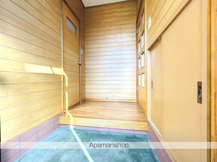 合田アパート2階右の内装