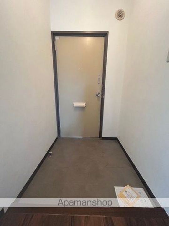 エステートハイツの玄関