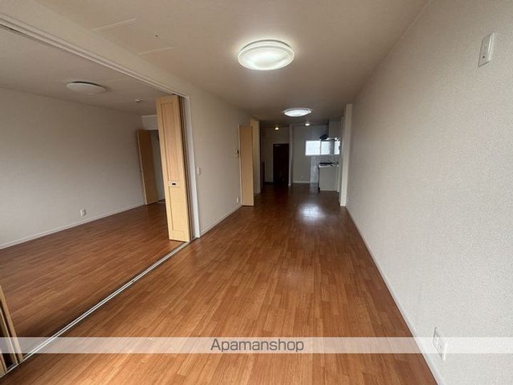 中丸ビル2Dの居間