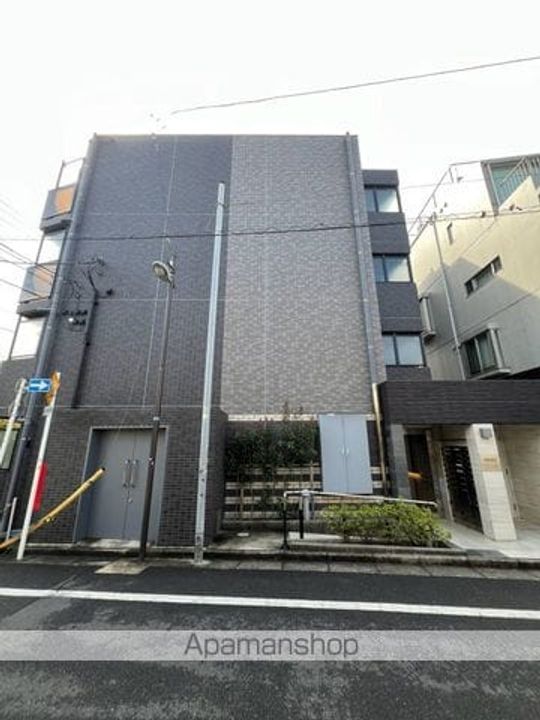 東京都中野区中央3丁目の賃貸マンションの外観