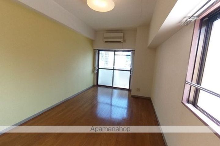 高知県高知市上町2丁目の賃貸マンションの内装